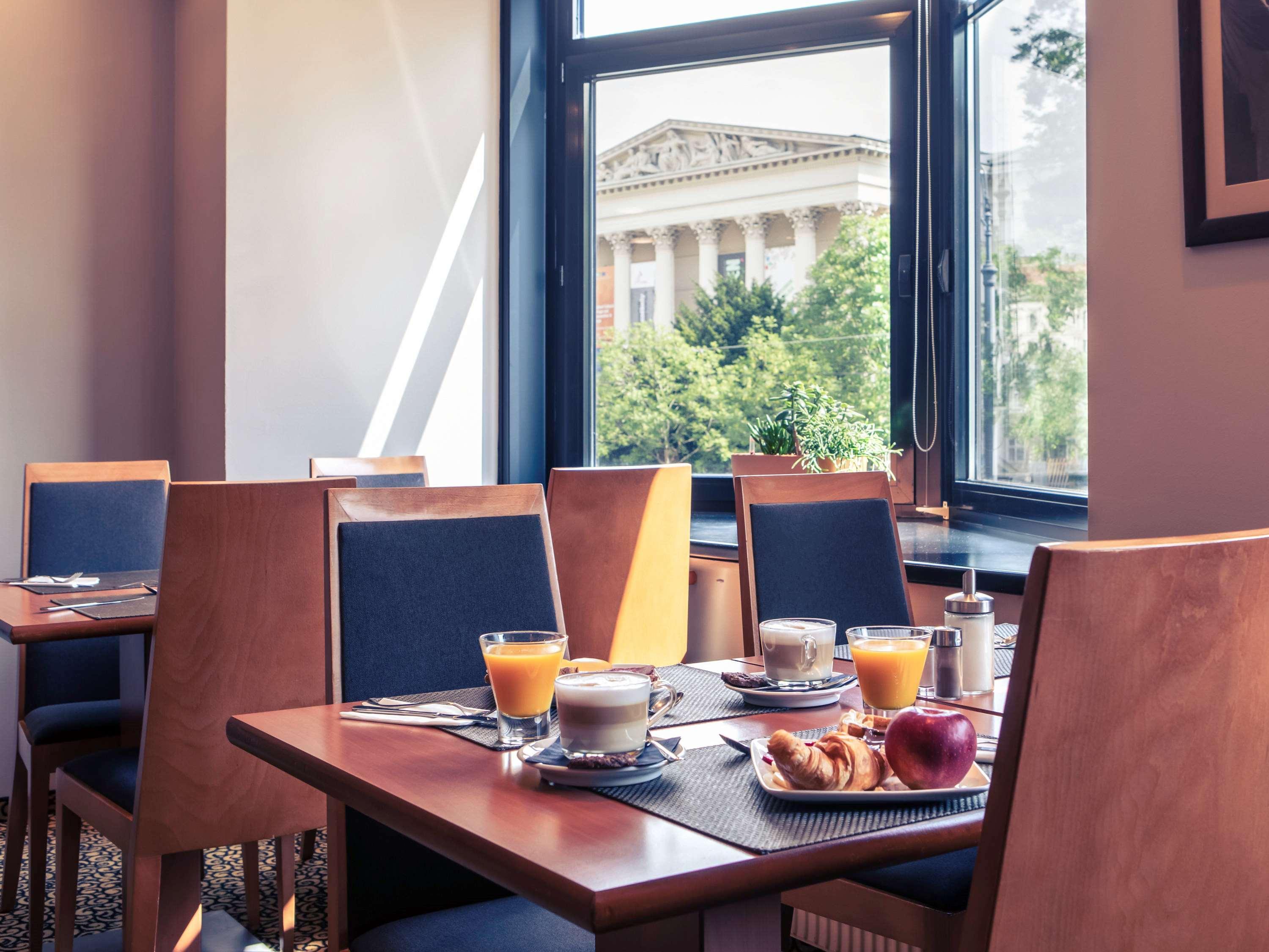 Mercure Budapest Korona Exterior photo