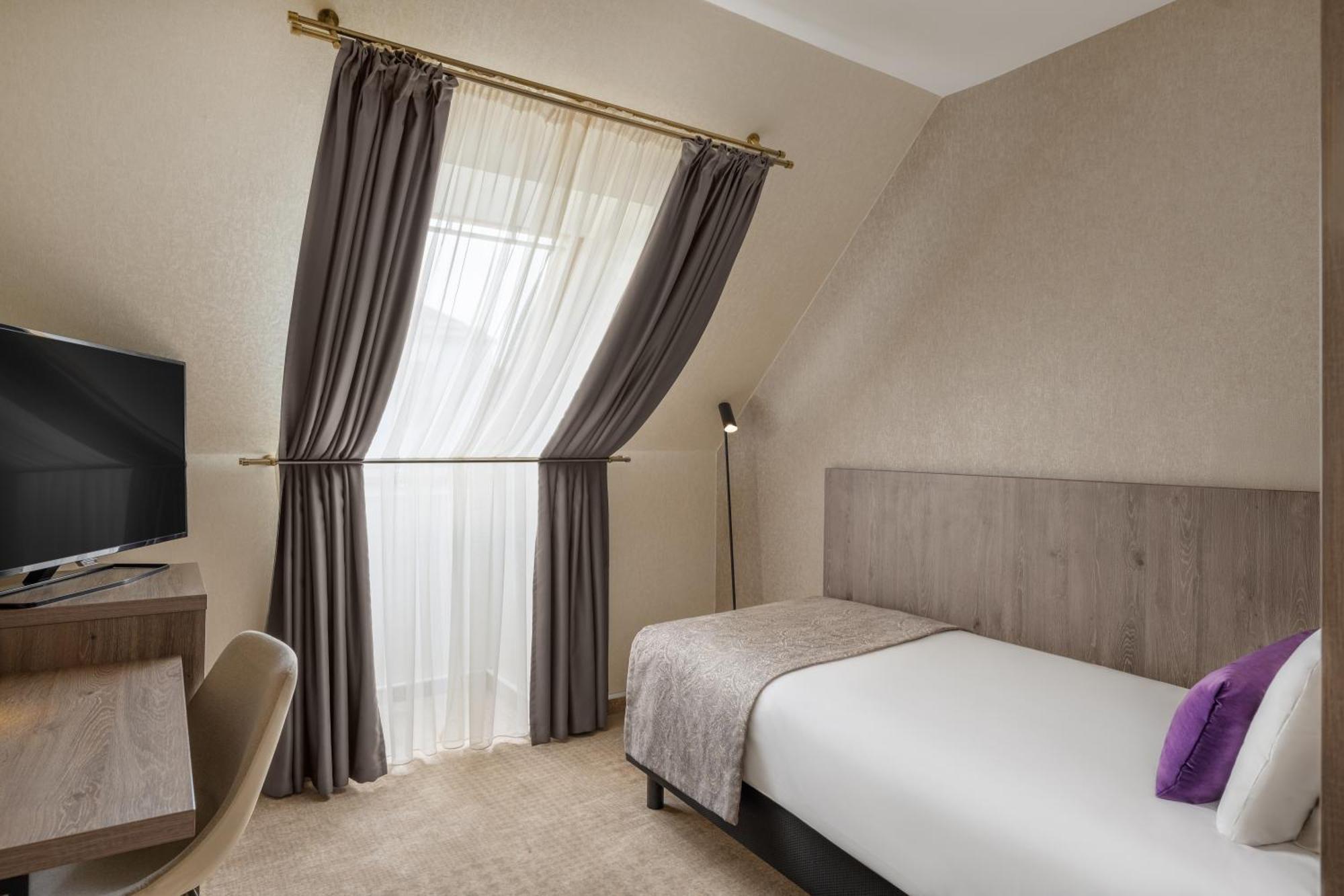 Mercure Budapest Korona Exterior photo